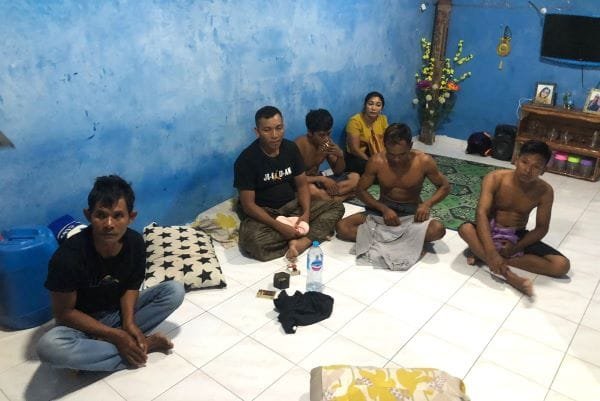 Razia Penampungan PMI Illegal- Tim Polairud Kepri Selamatkan Calon PMI dari Penyelundupan