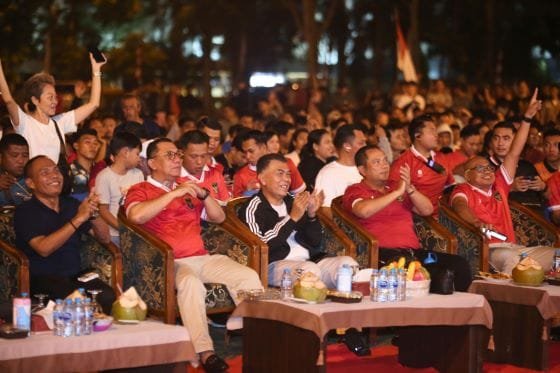 Kapolda Kepri Gelar Nobar Bersama Masyarakat untuk Dukung Timnas U-23 Indonesia