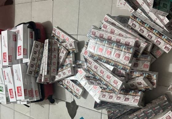 Bea Cukai Tanjungpinang Amankan Empat Koper Rokok Tanpa Cukai di Pelabuhan RoRo Tanjung Uban
