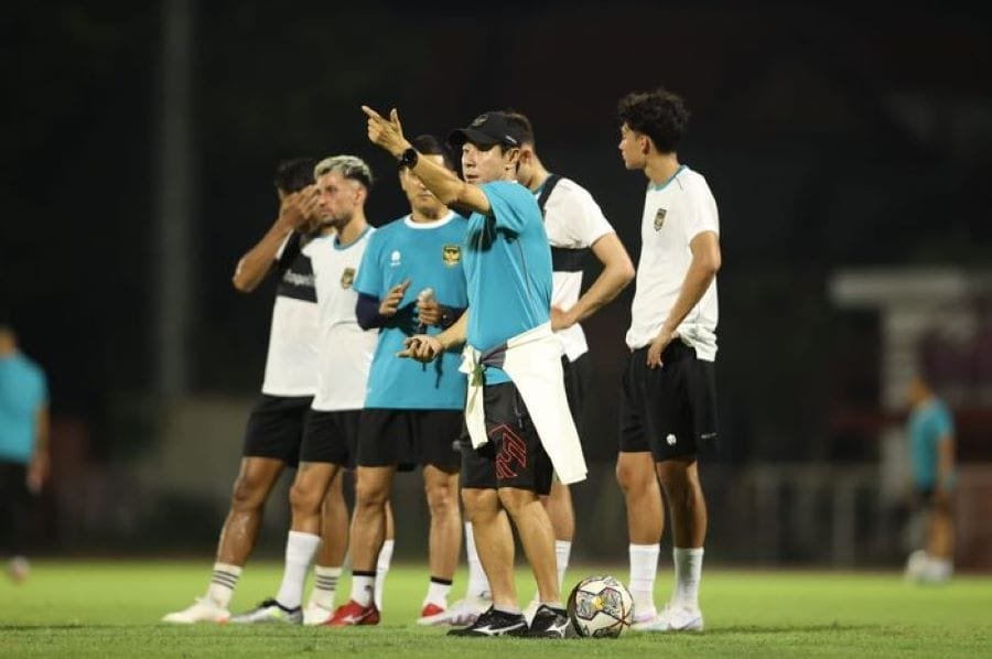Langkah Kritis Timnas Indonesia: Shin Tae-yong Siapkan Rencana Panggil 17 Pemain Abroad