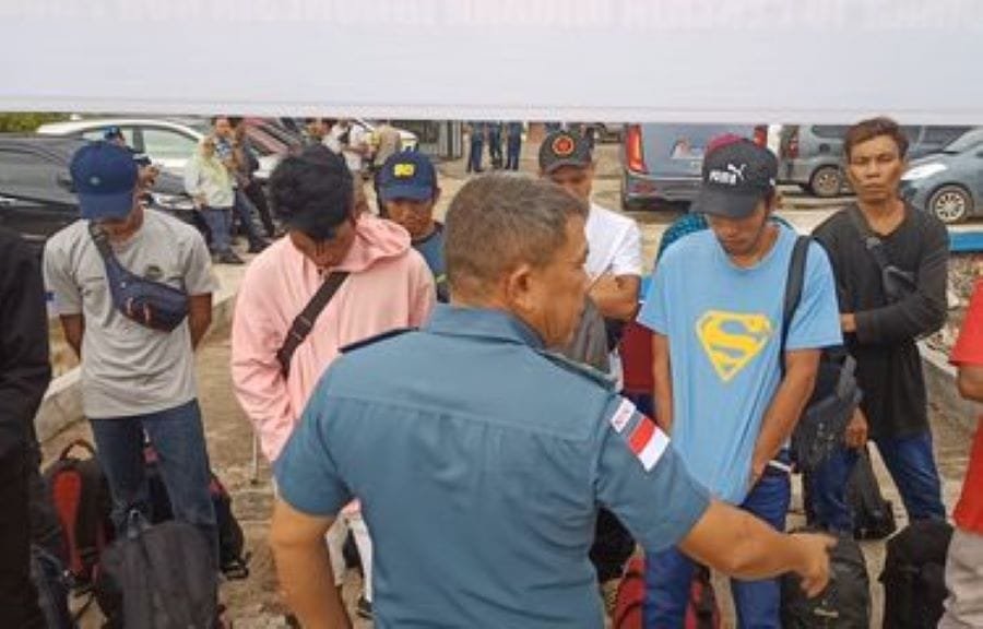 Nasib Tragis Pekerja Migran Ilegal: Ditinggalkan di Tengah Laut, 16 Orang Berhasil Diselamatkan