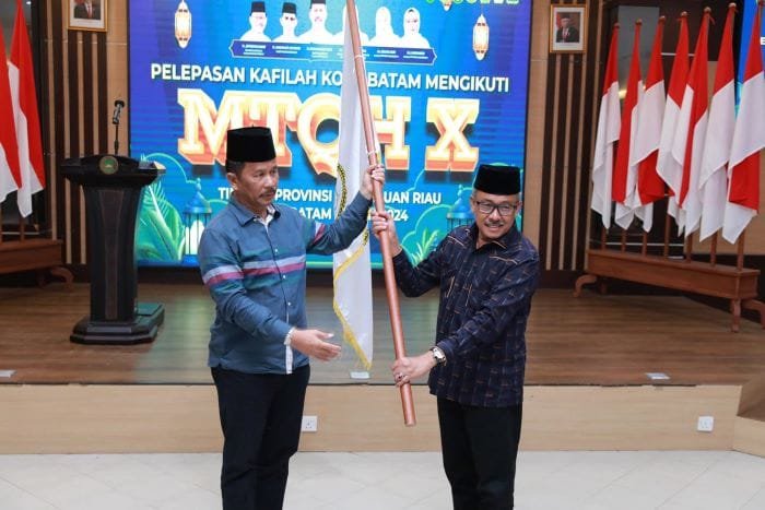 Wali Kota Batam Lepas Kafilah untuk MTQH X Provinsi Kepri 2024