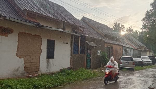 Batam Bersiap Hujan Ringan di Pagi Hari, Cerah Berawan Sore Hingga Malam