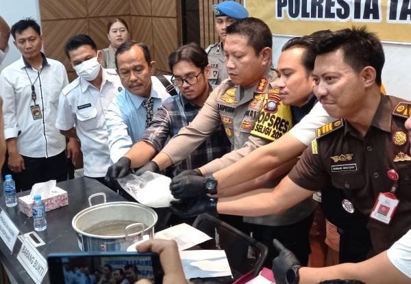 Polresta Tanjungpinang Musnahkan 700 Gram Sabu dan 700 Butir Ekstasi