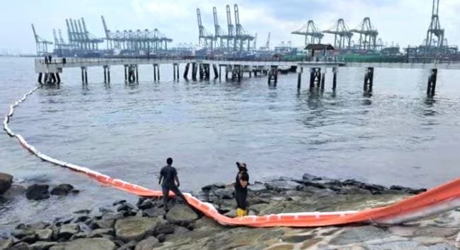 Singapura Jamin Pasokan Air Aman Meskipun Ada Tumpahan Minyak di Terminal Pasir Panjang