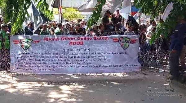 Driver Online Batam Gelar Unjuk Rasa, Desak Aplikator Perbarui Sistem yang Memberatkan