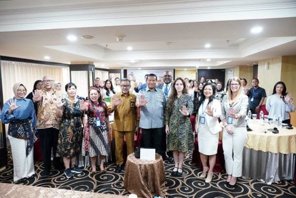 Sekretaris Daerah Jefridin Buka Workshop Keterampilan Pembelaan Pidana di Batam