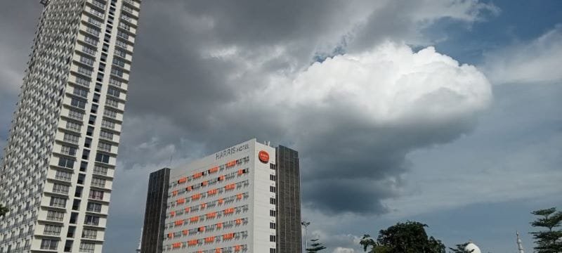 Prakiraan Cuaca Batam Rabu Ini: Hujan Ringan di Siang Hari