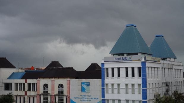 Prakiraan Cuaca Batam Hari Ini: Hujan Ringan Seharian, Malam Berawan