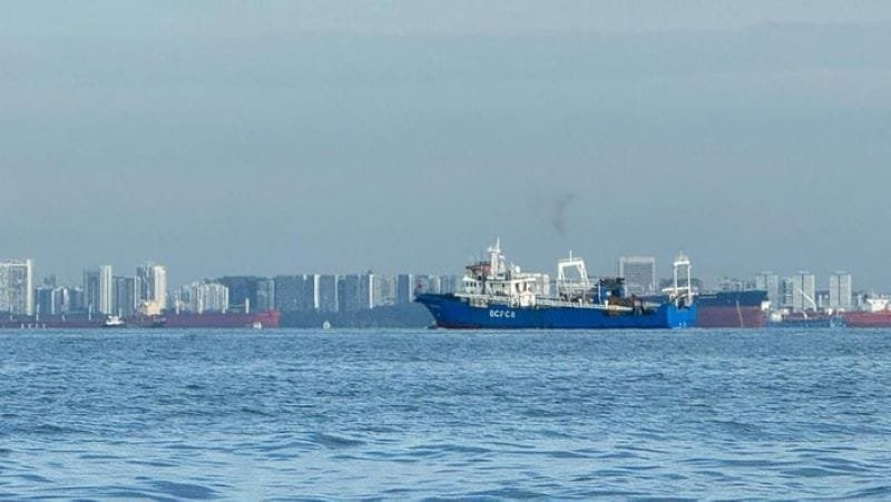 Bakamla RI Usir 5 Kapal Ikan China dari Perairan Batam