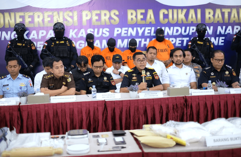 Satu Keluarga di Batam Terlibat Sindikat Penyelundupan Sabu 10 Kg, Bea Cukai Gagalkan di Bandara dan Hotel