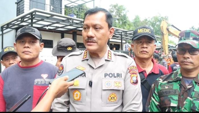 Operasi Aman Nusa II Polda Kepri: Dua Korban Longsor Tiban Koperasi Berhasil Dievakuasi