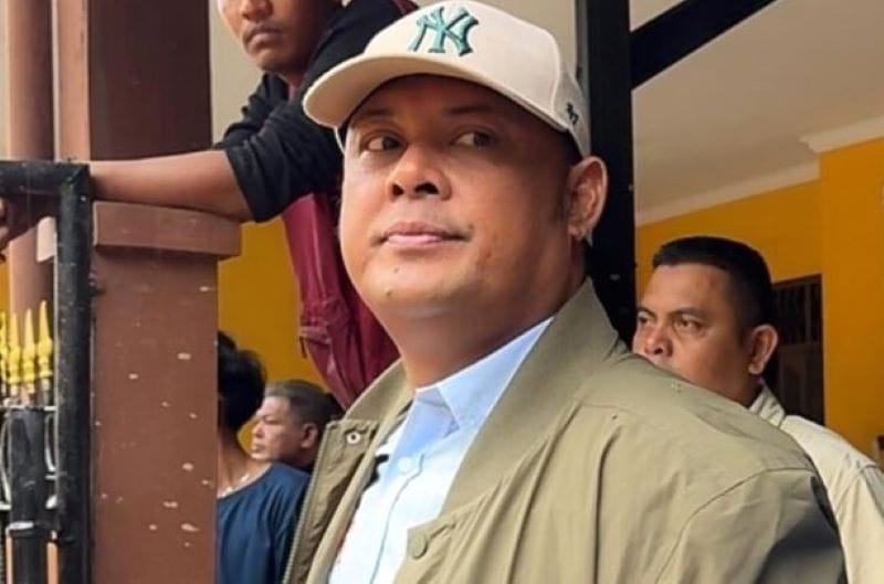 Tinjau Longsor, Iman Sutiawan Ingatkan Masyarakat Kepri Waspadai Longsor, Banjir, dan Banjir Rob