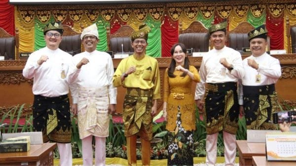 Amsakar Achmad dan Li Claudia Chandra Resmi Ditetapkan DPRD sebagai Pemimpin Baru Batam