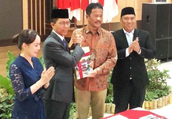 Wagub Kepri Hadiri Sertijab Wali Kota Batam, Amsakar Ahmad Resmi Pimpin Batam 2025-2030