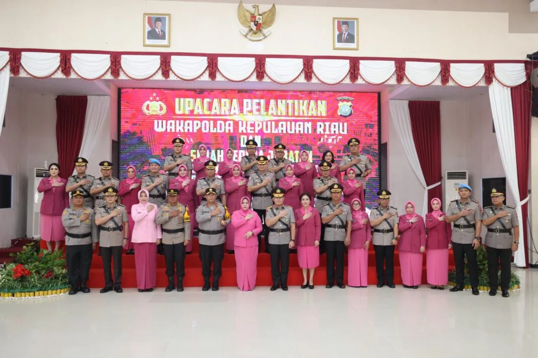 Irjen Pol Asep Safrudin, Kapolda Kepri, Pimpin Pelantikan Wakapolda Kepri, Sertijab Pejabat Utama dan Kapolres Jajaran, serta Gelar Acara Kenal Pamit.