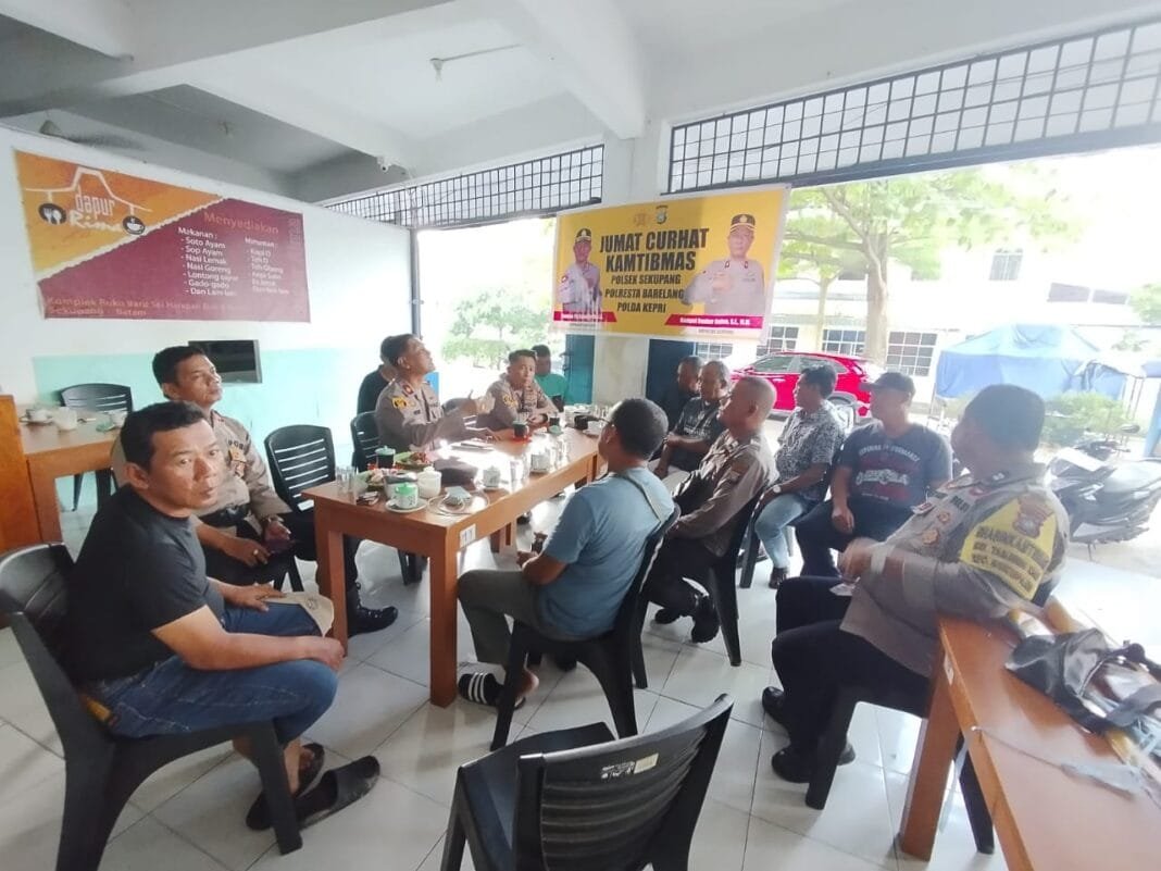 Dekatkan Diri dengan Warga, Polsek Sekupang Gelar Jumat Curhat di Kedai Kopi Pek Liang