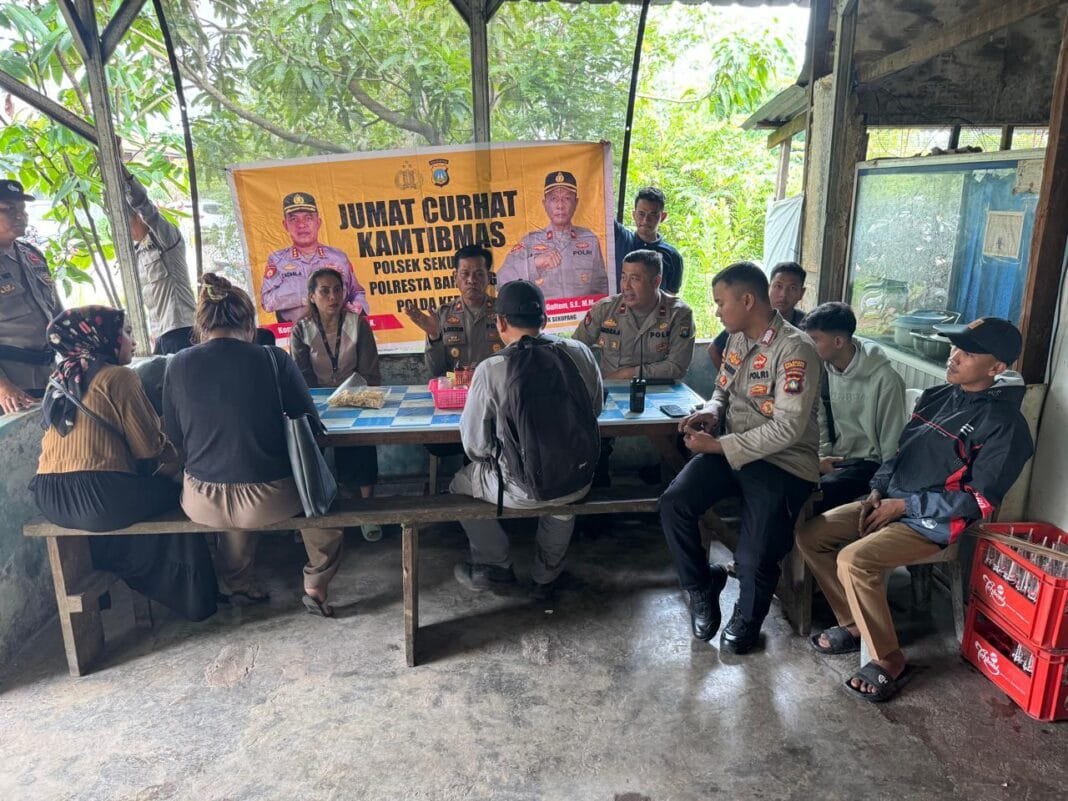 Bangun Kepercayaan Publik, Polsek Sekupang Gelar Jumat Curhat Bersama Warga di Warung Depan Mako