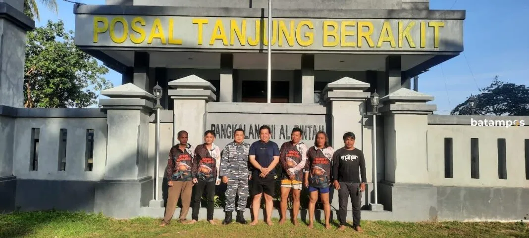 Kapal Tenggelam Dihantam Badai di Perairan Bintan, 9 Pemancing dari Batam Selamat