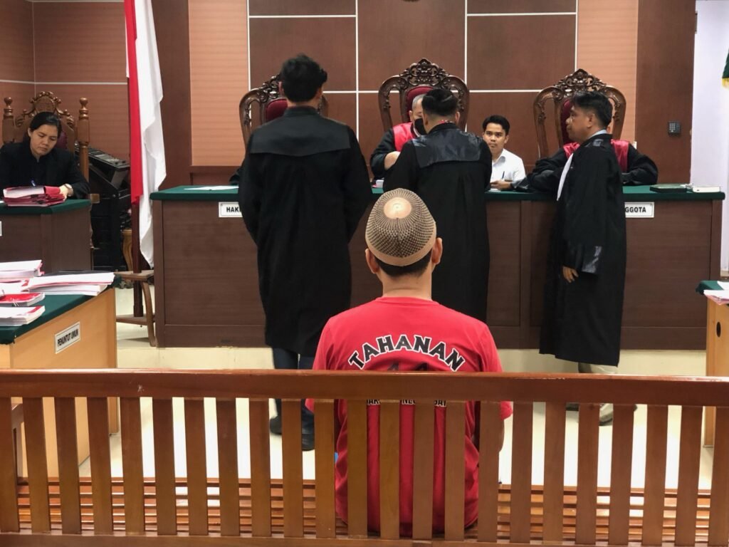 Pengusaha Ponsel di Batam Didakwa Selundupkan 100 iPhone XR Bekas, Terancam Hukuman Berat