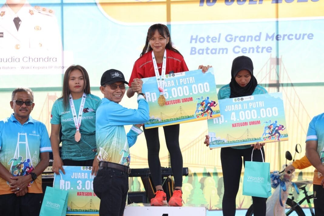 Kepala BP Batam Lepas Peserta Batam 10K 2025, Event Lari dengan 1215 Peserta Nasional dan Internasional